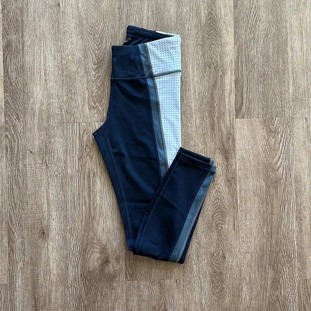 Athleta Contender 7/8 Tight Leggings Size XS